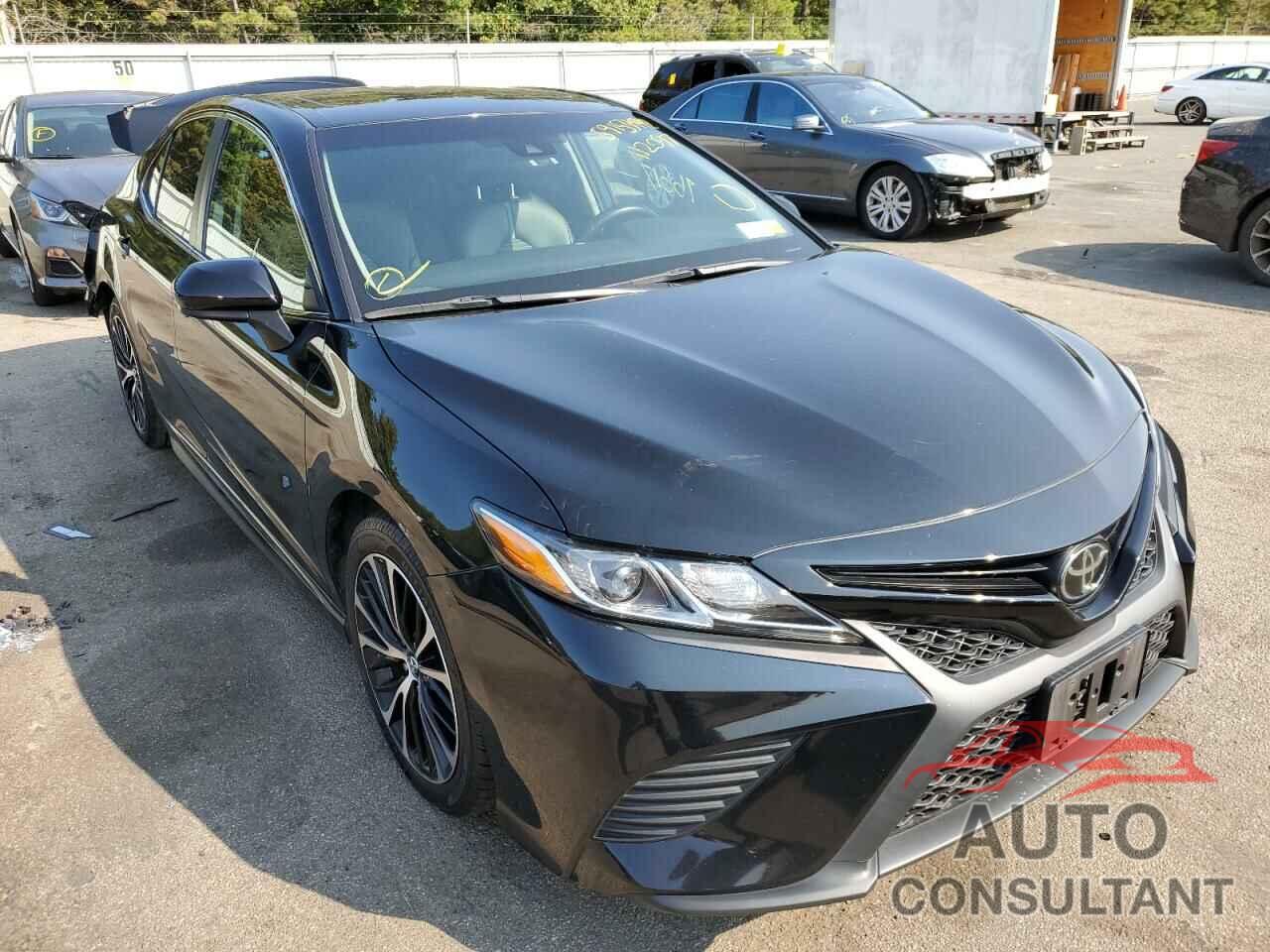 TOYOTA CAMRY 2018 - 4T1B11HK8JU112097