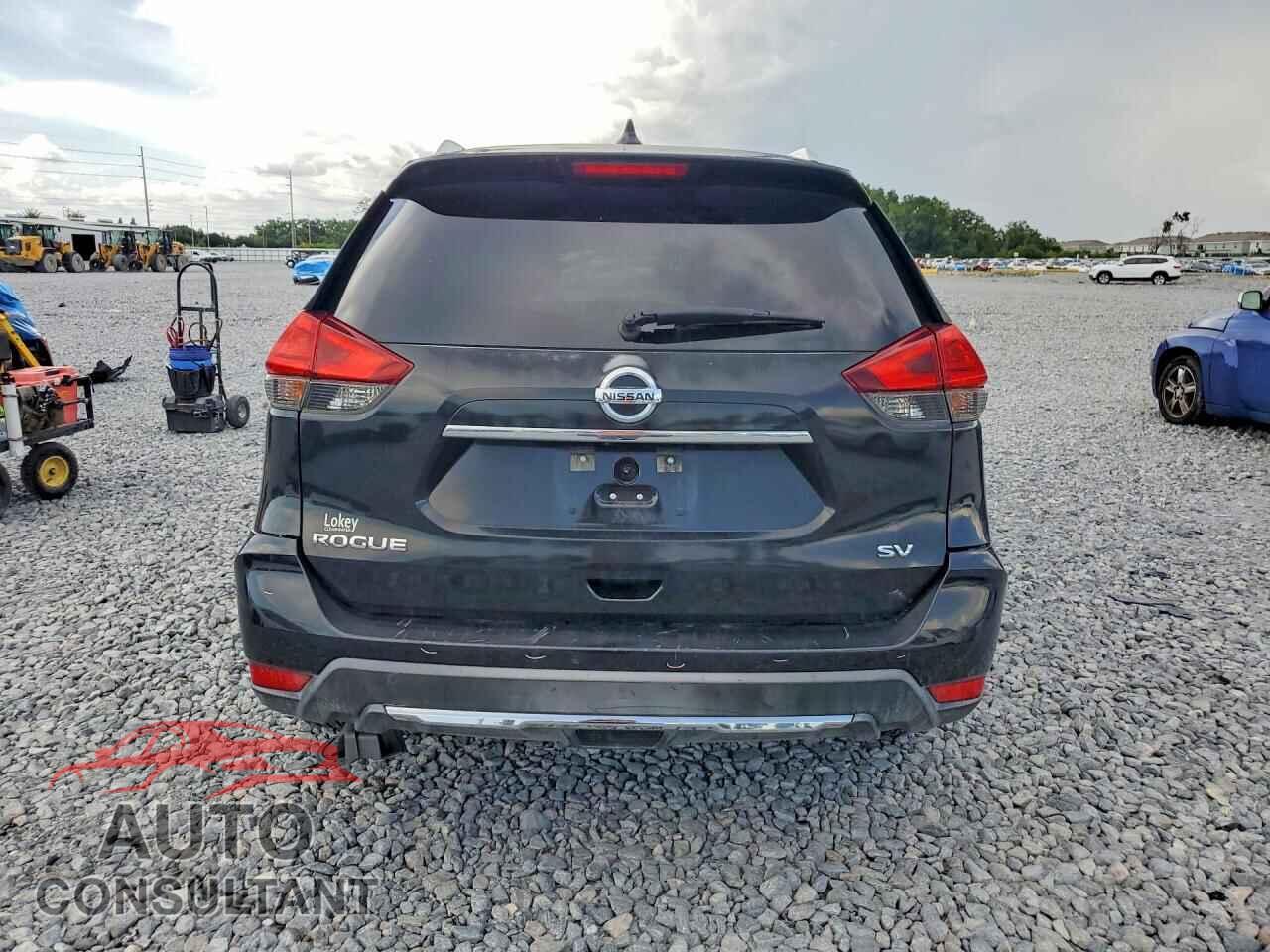 NISSAN ROGUE 2017 - KNMAT2MT9HP516193