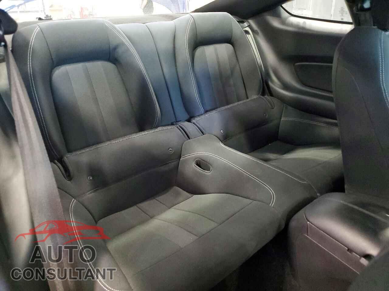 FORD MUSTANG 2019 - 1FA6P8THXK5165846