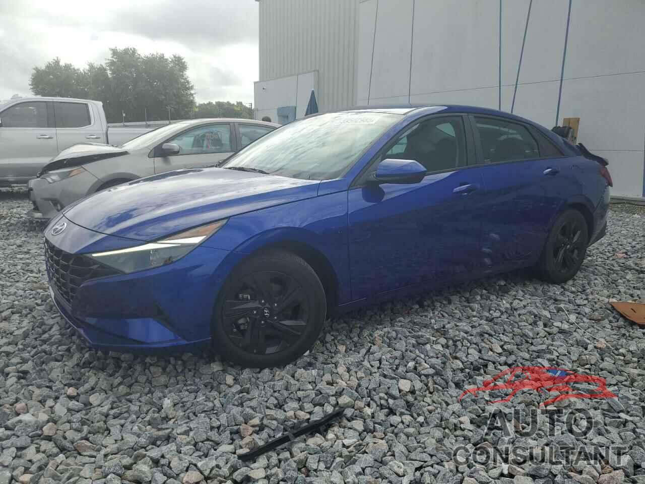 HYUNDAI ELANTRA 2023 - KMHLM4AG7PU485613