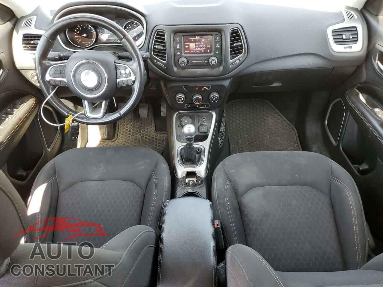 JEEP COMPASS 2017 - 3C4NJDAB3HT667346