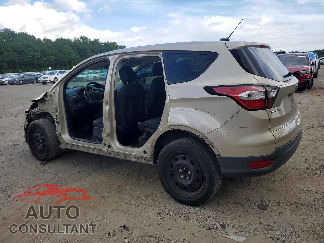 FORD ESCAPE 2017 - 1FMCU0F70HUD34258