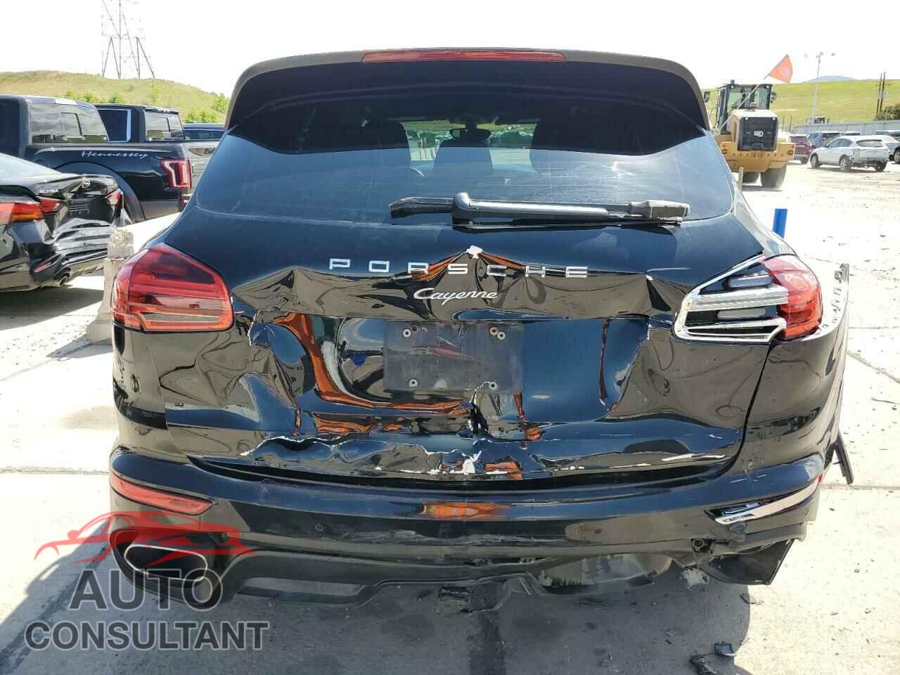 PORSCHE CAYENNE 2017 - WP1AA2A20HKA86163