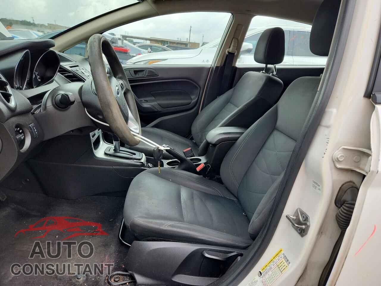 FORD FIESTA 2017 - 3FADP4EJ8HM157635