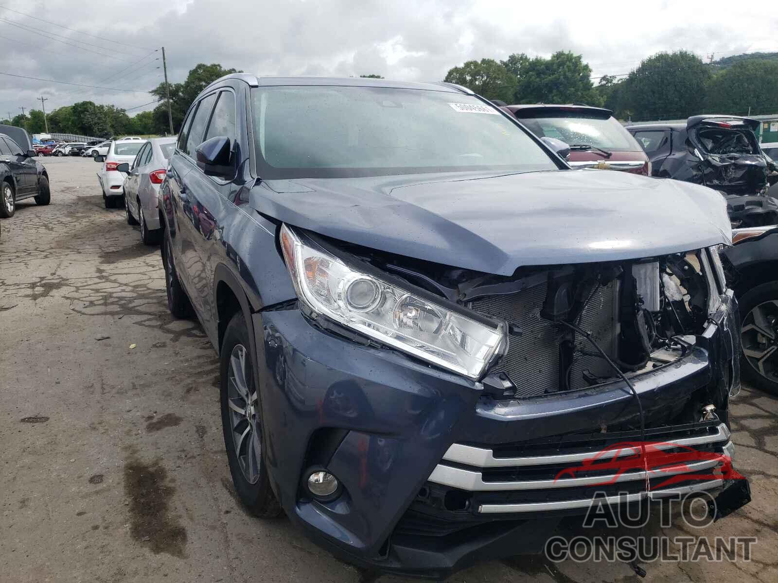 TOYOTA HIGHLANDER 2018 - 5TDJZRFH0JS850057