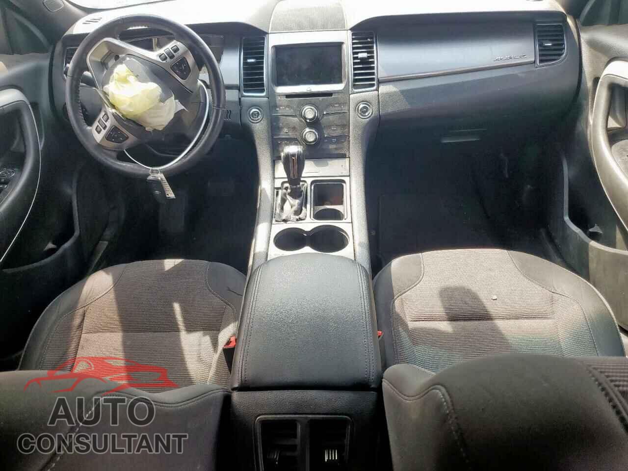 FORD TAURUS 2019 - 1FAHP2E88KG107760