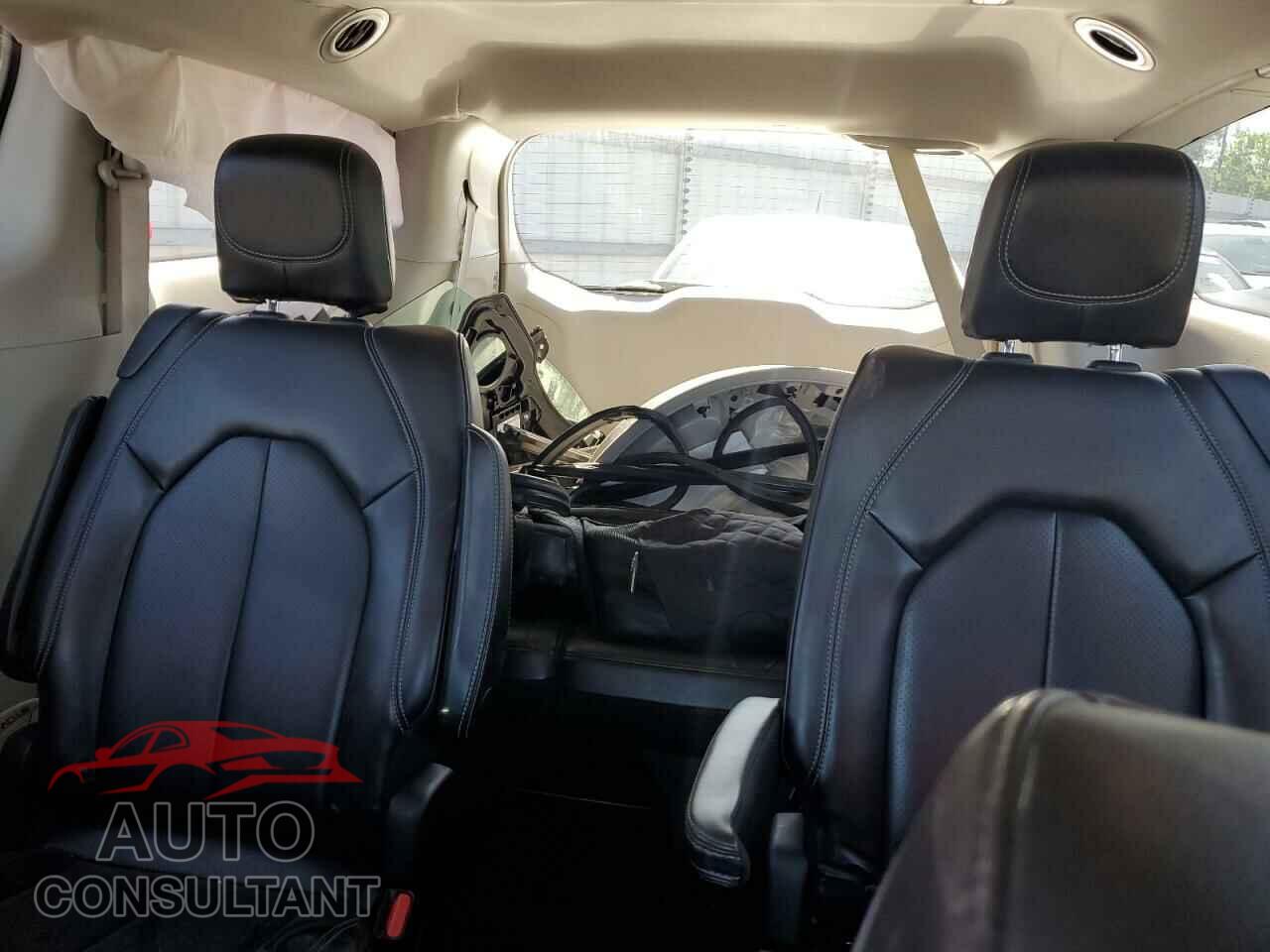 CHRYSLER MINIVAN 2021 - 2C4RC1DG4MR533735
