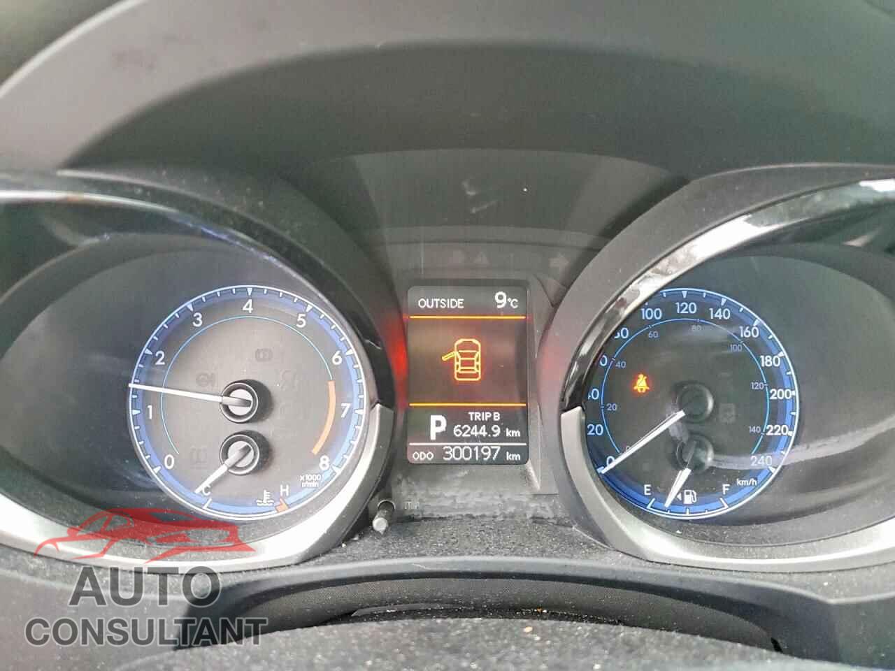 TOYOTA COROLLA 2014 - 2T1BURHE5EC181210