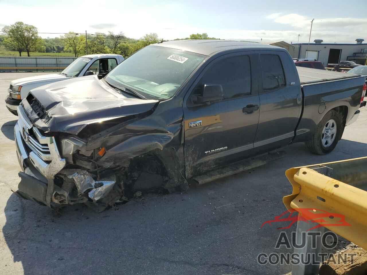 TOYOTA TUNDRA 2017 - 5TFUW5F18HX677121