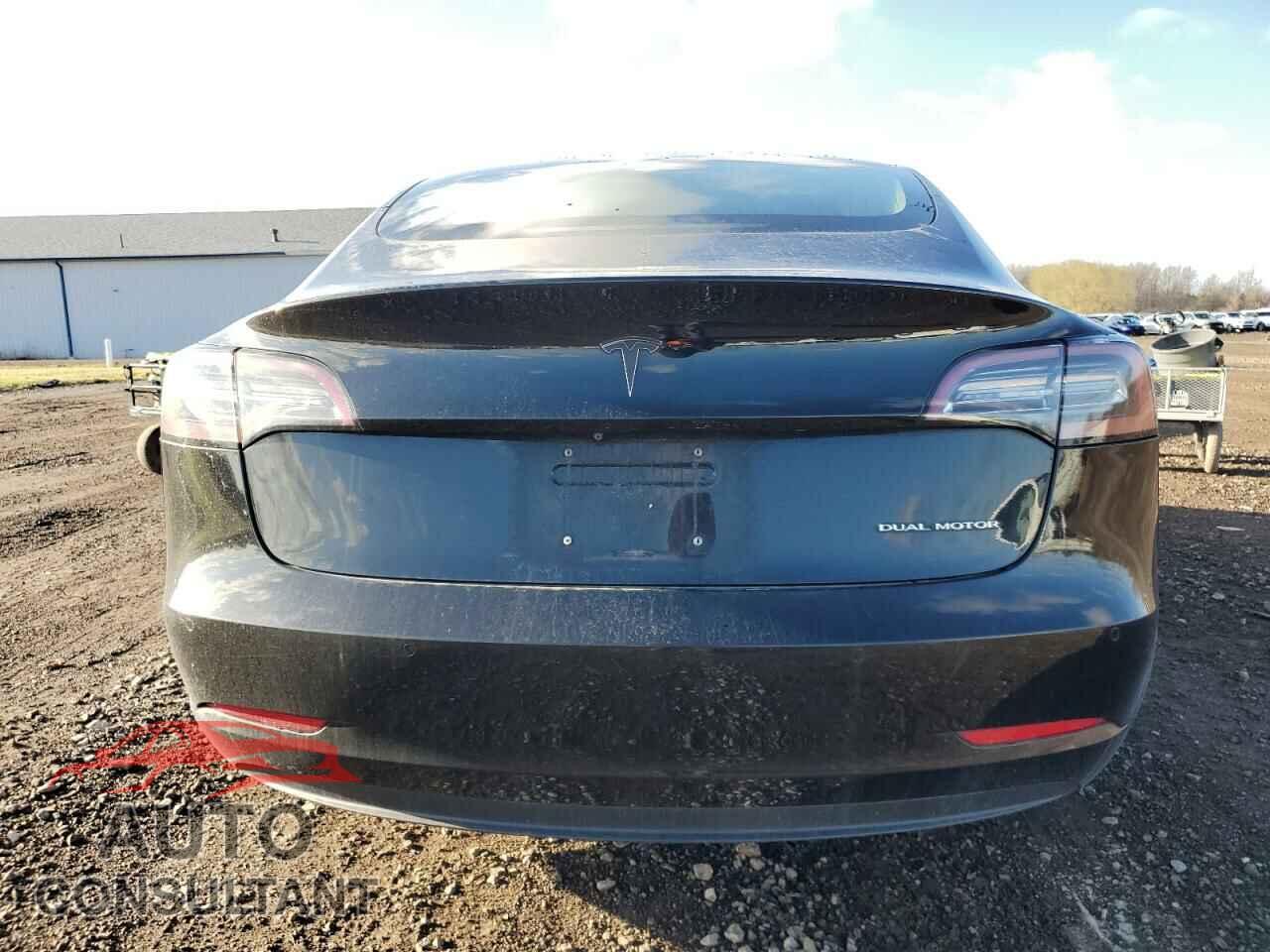 TESLA MODEL 3 2018 - 5YJ3E1EBXJF093045