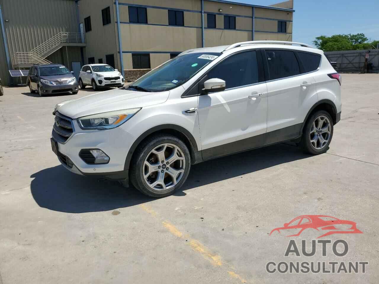 FORD ESCAPE 2017 - 1FMCU0J97HUD10337