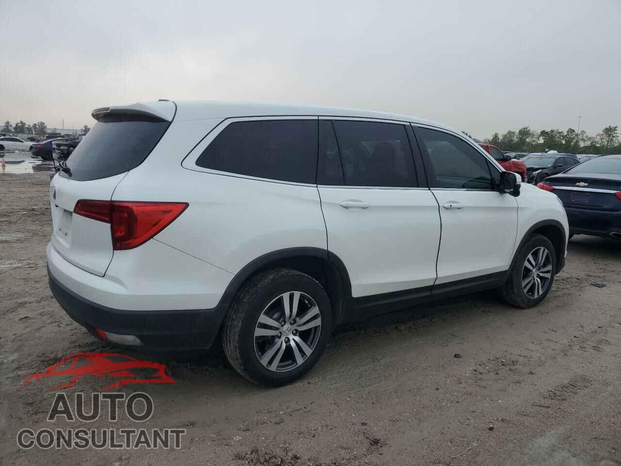 HONDA PILOT 2018 - 5FNYF5H59JB031636