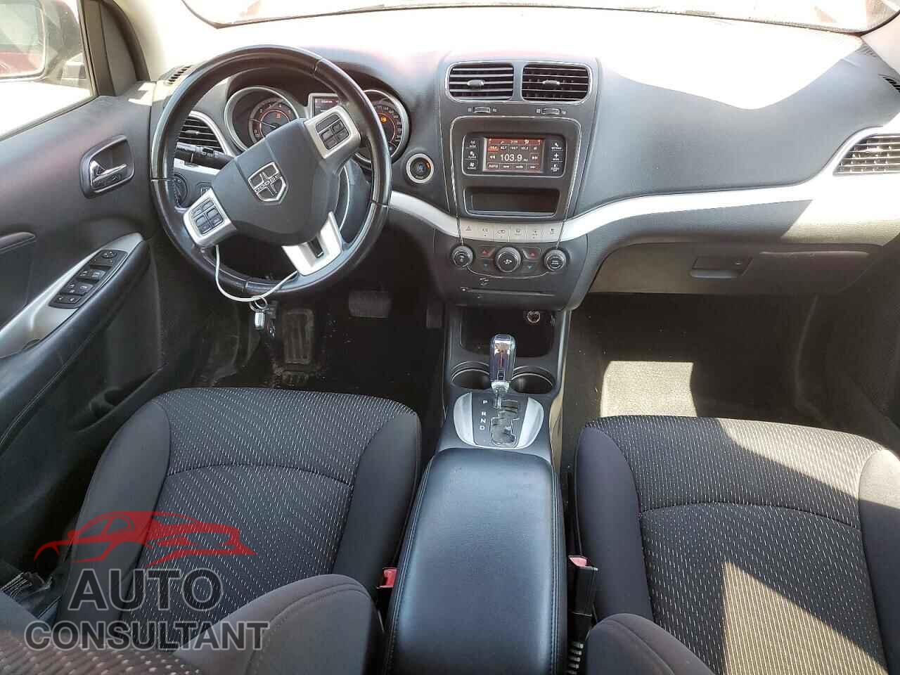 DODGE JOURNEY 2012 - 3C4PDCCG4CT218429