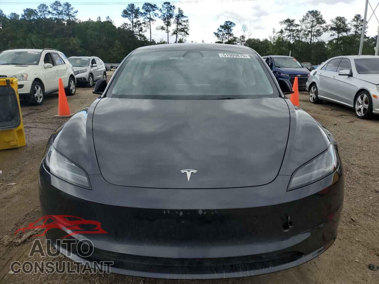 TESLA MODEL 3 2024 - 5YJ3E1EB2RF825213