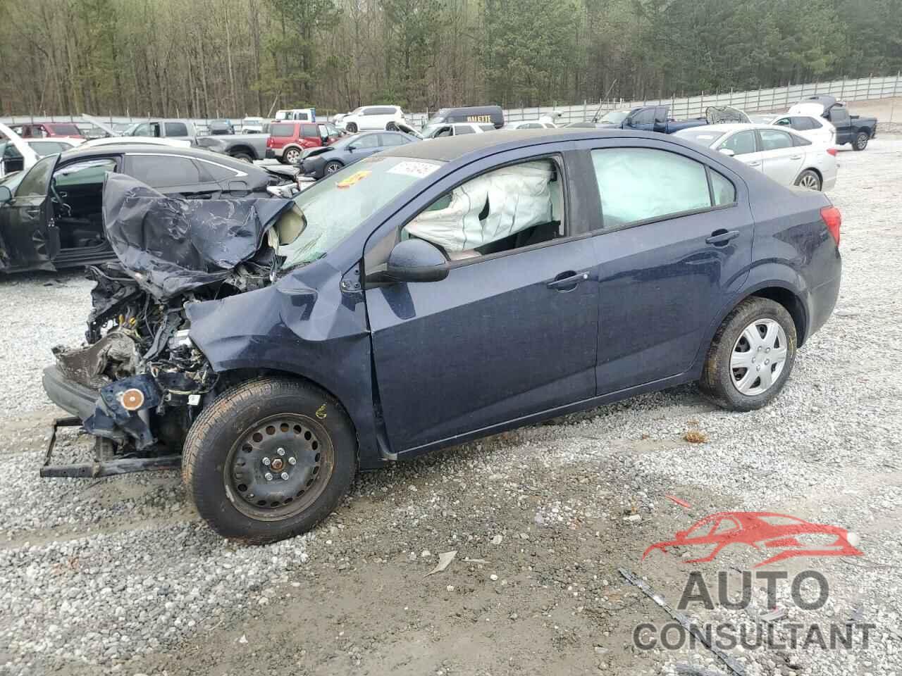 CHEVROLET SONIC 2015 - 1G1JB5SH9F4153355