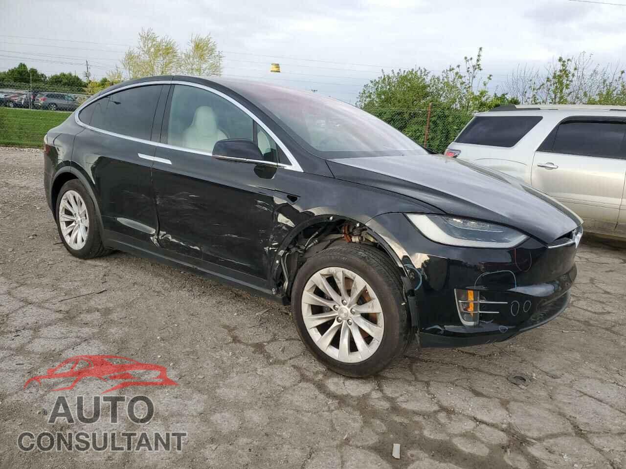 TESLA MODEL X 2016 - 5YJXCBE21GF014173
