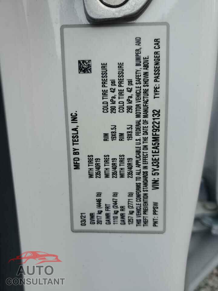 TESLA MODEL 3 2021 - 5YJ3E1EA5MF922132