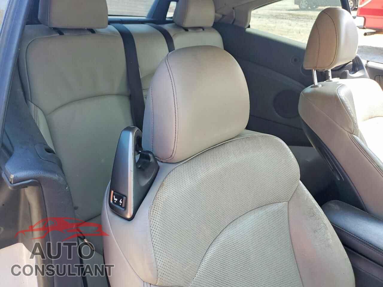 LEXUS IS 2012 - JTHFF2C27C2525906