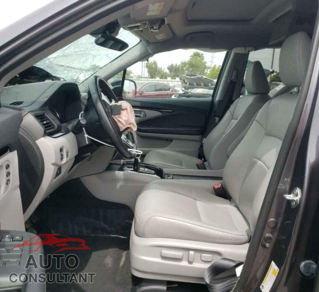 HONDA PILOT 2019 - 5FNYF5H67KB009726