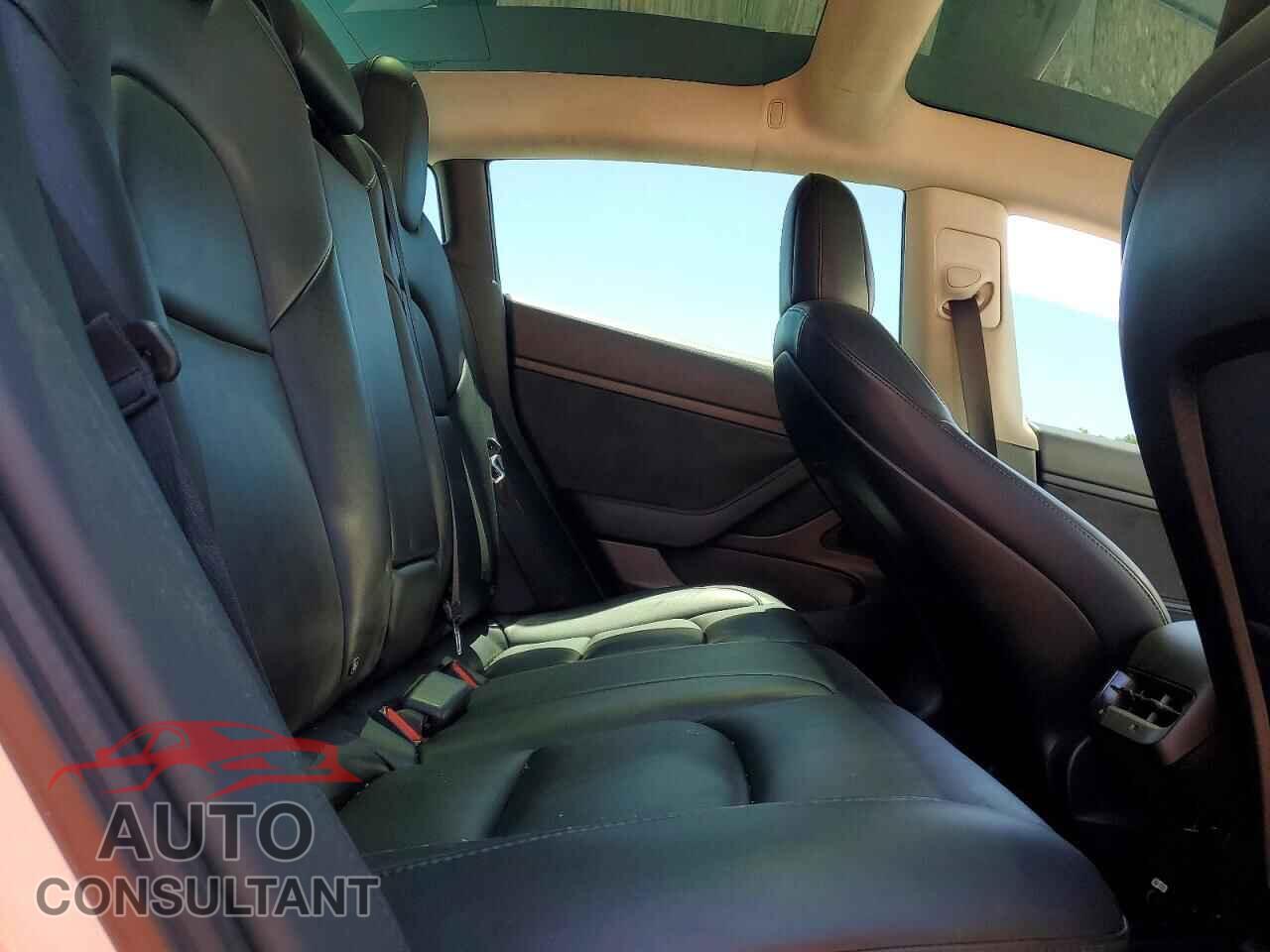 TESLA MODEL 3 2020 - 5YJ3E1EAXLF659635