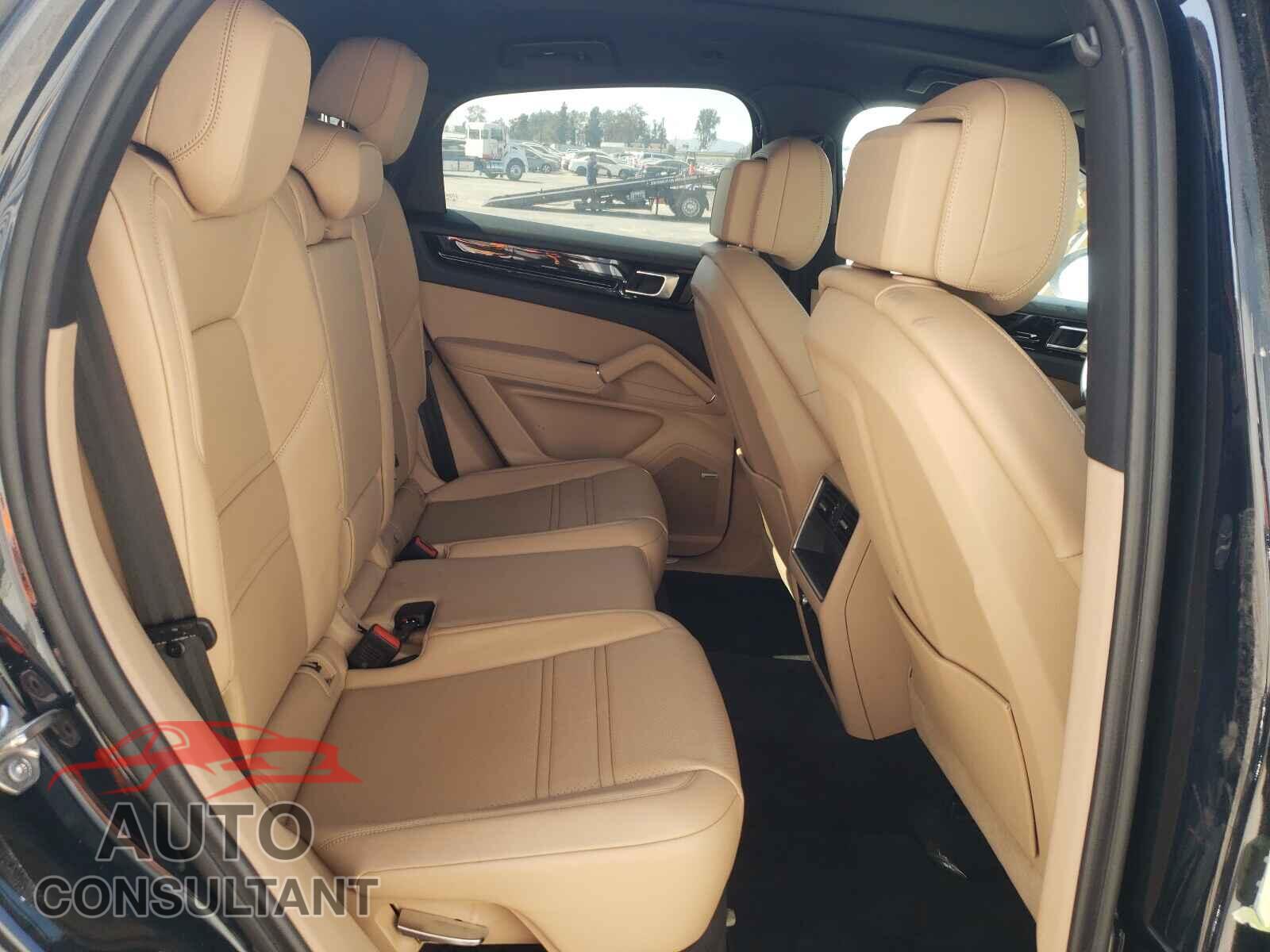PORSCHE CAYENNE 2020 - WP1BA2AY9LDA48002