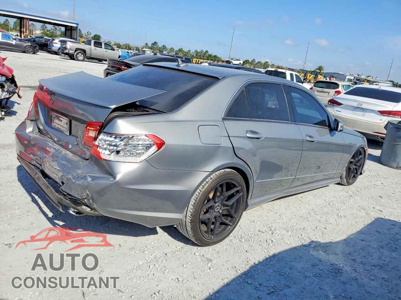 MERCEDES-BENZ E-CLASS 2011 - WDDHF9AB2BA417998