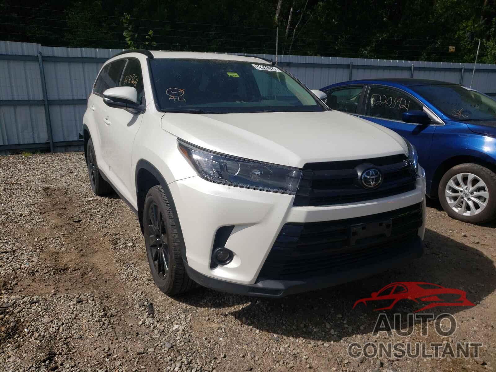 TOYOTA HIGHLANDER 2019 - 5TDJZRFH9KS563091