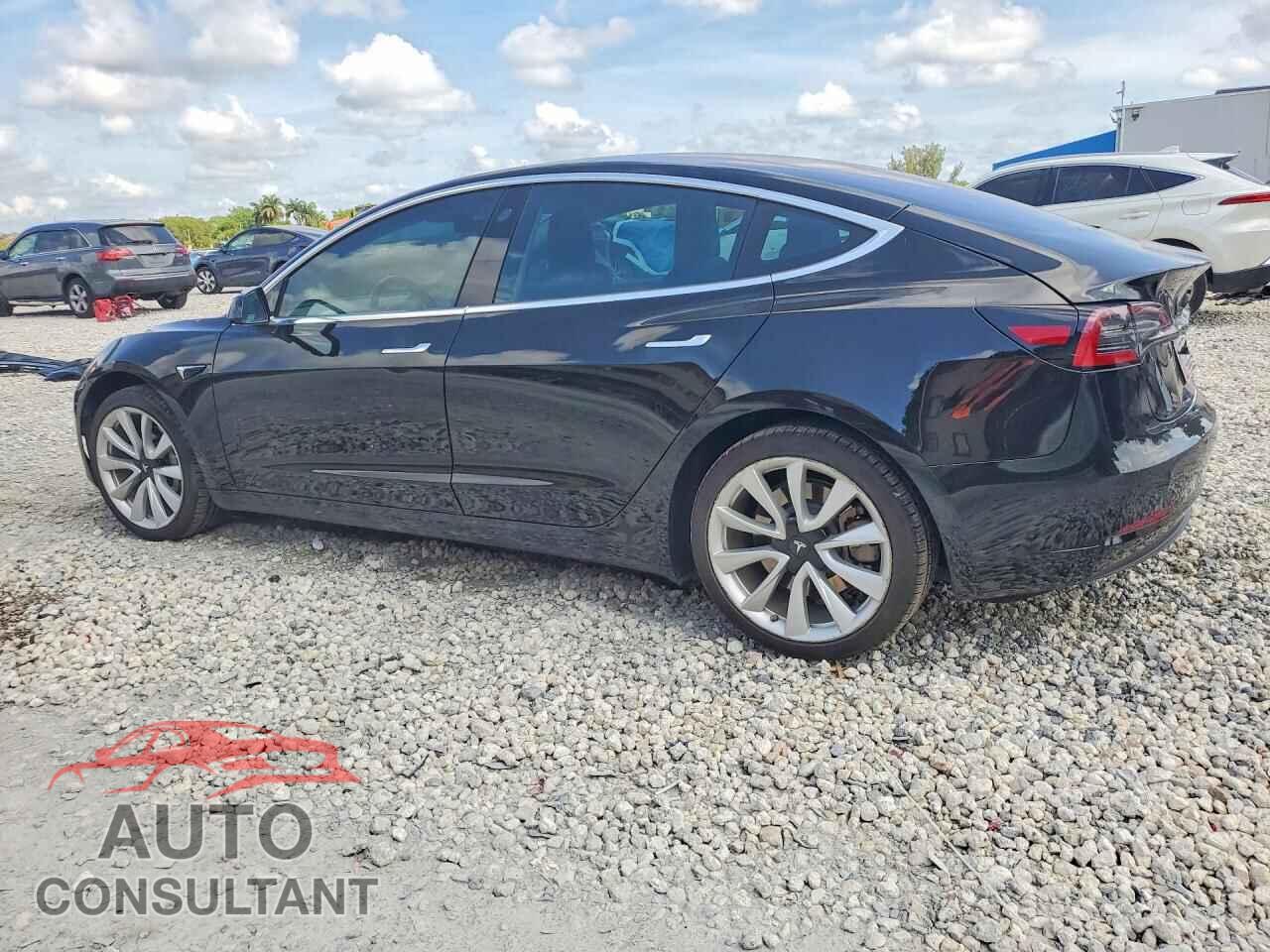 TESLA MODEL 3 2018 - 5YJ3E1EA9JF005884