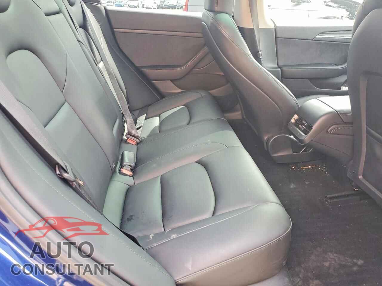 TESLA MODEL 3 2023 - 5YJ3E1EA5PF677577