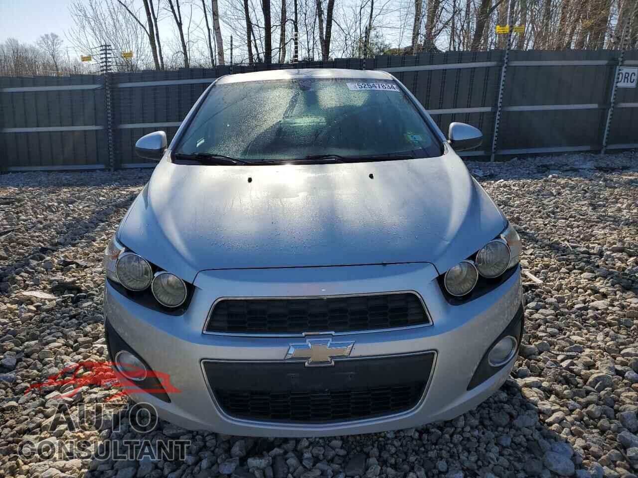 CHEVROLET SONIC 2016 - 1G1JE5SBXG4134009