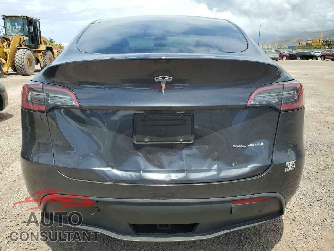 TESLA MODEL Y 2024 - 7SAYGAEE5RF088151