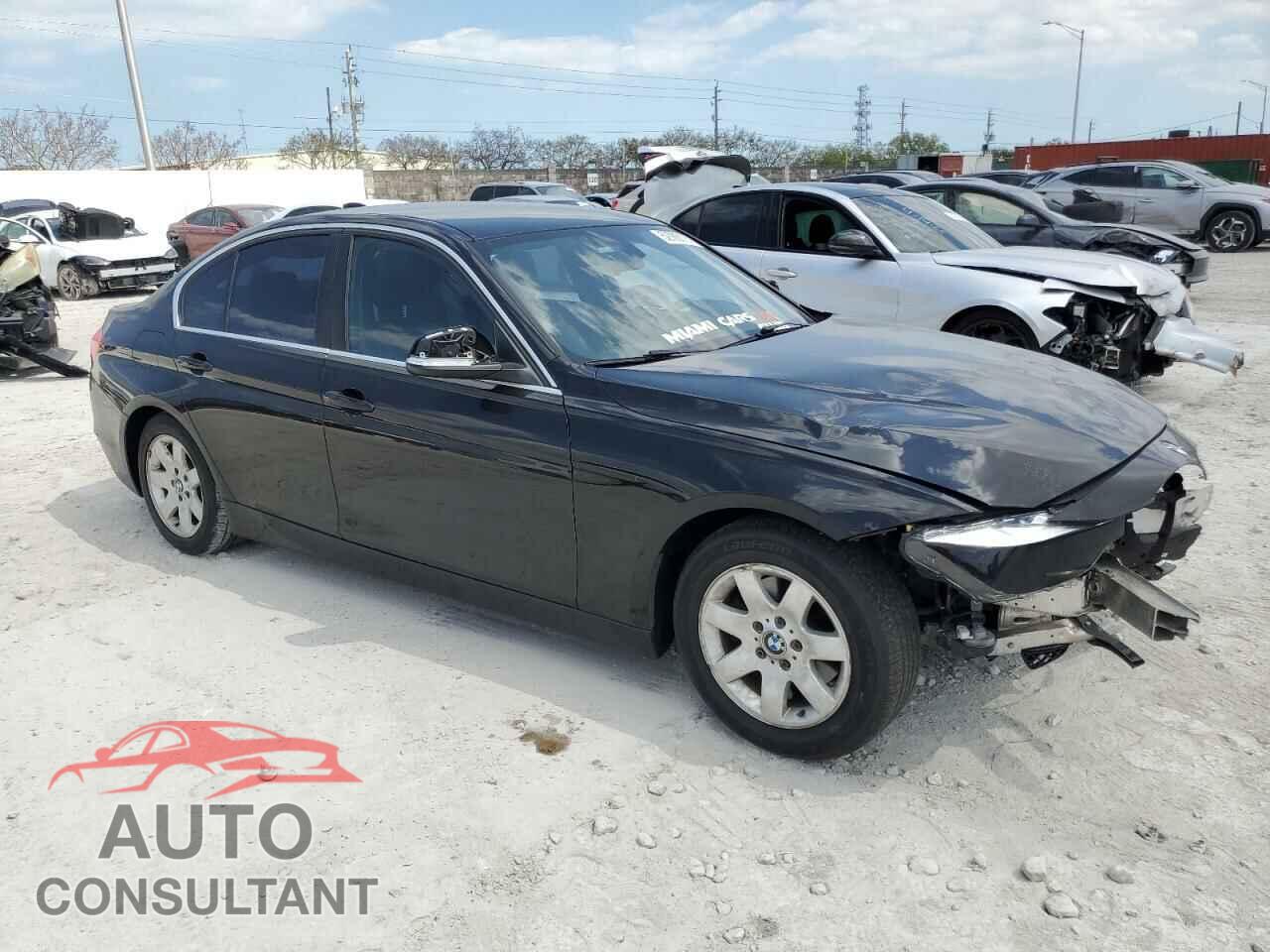 BMW 3 SERIES 2015 - WBA3B1G58FNT03602