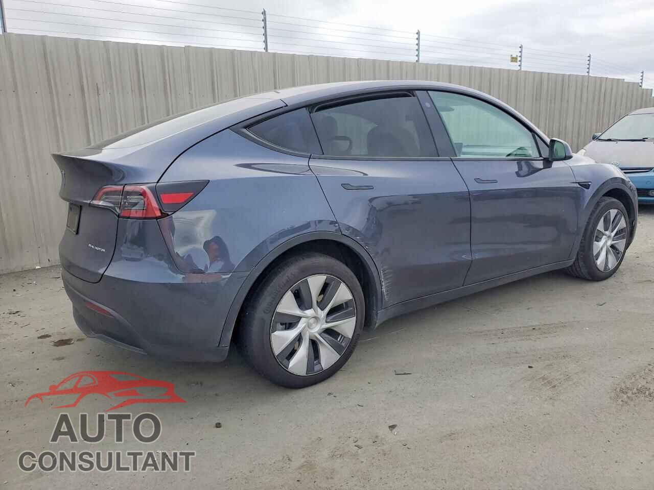 TESLA MODEL Y 2023 - 7SAYGDEE2PF643958