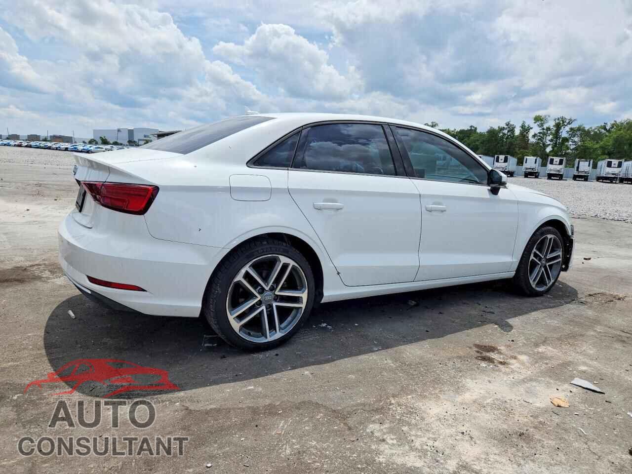 AUDI A3 2018 - WAUAUGFF6J1092785