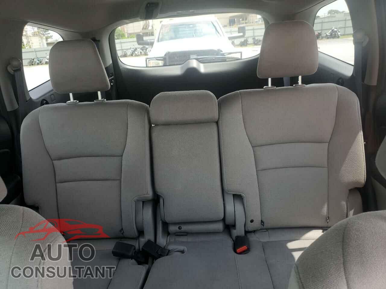 HONDA PILOT 2021 - 5FNYF6H33MB068755
