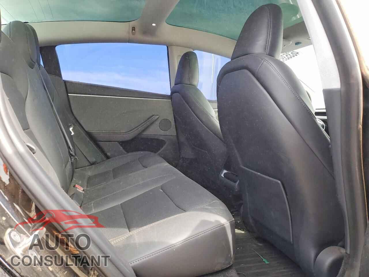 TESLA MODEL 3 2024 - 5YJ3E1EA5RF768013