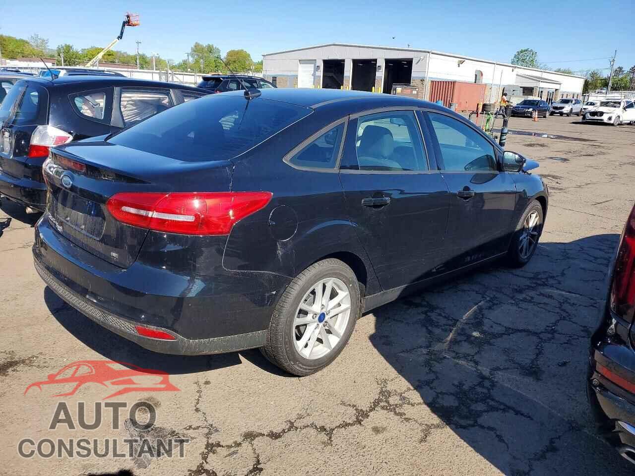 FORD FOCUS 2017 - 1FADP3F27HL302117