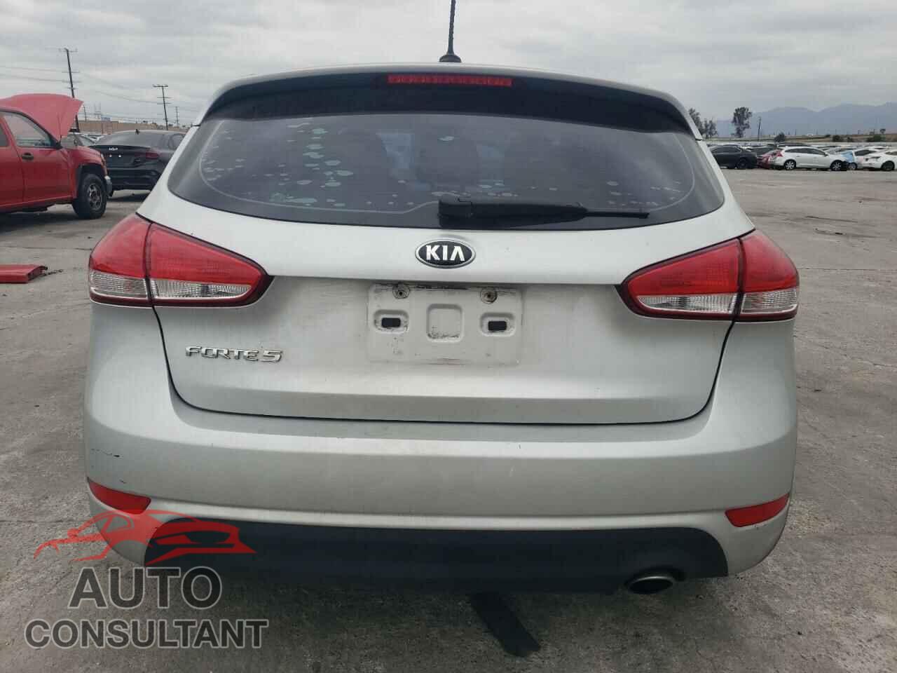 KIA FORTE 2017 - KNAFK5A89H5678439