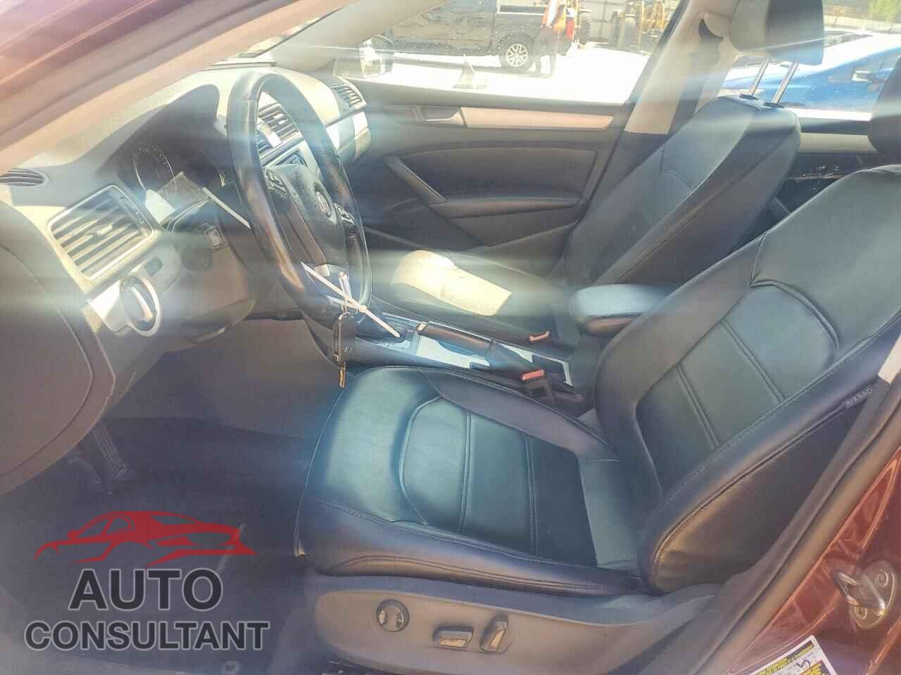 VOLKSWAGEN PASSAT 2013 - 1VWBH7A31DC085791