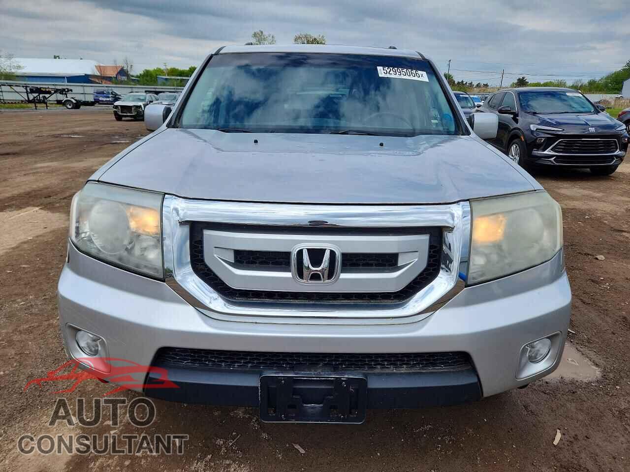 HONDA PILOT 2011 - 5FNYF4H59BB021135