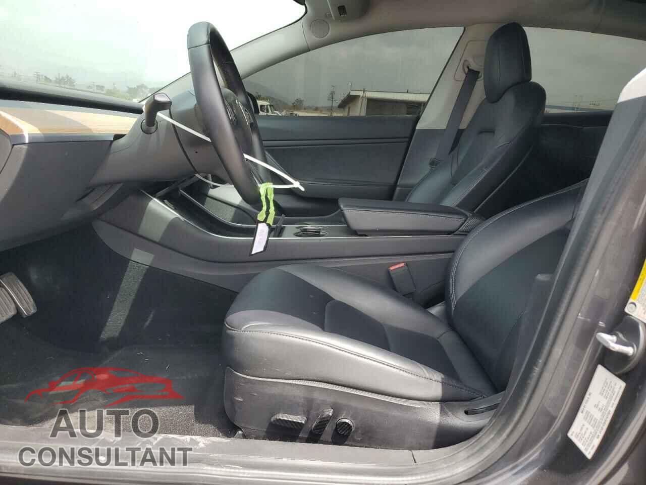 TESLA MODEL 3 2019 - 5YJ3E1EB4KF437020