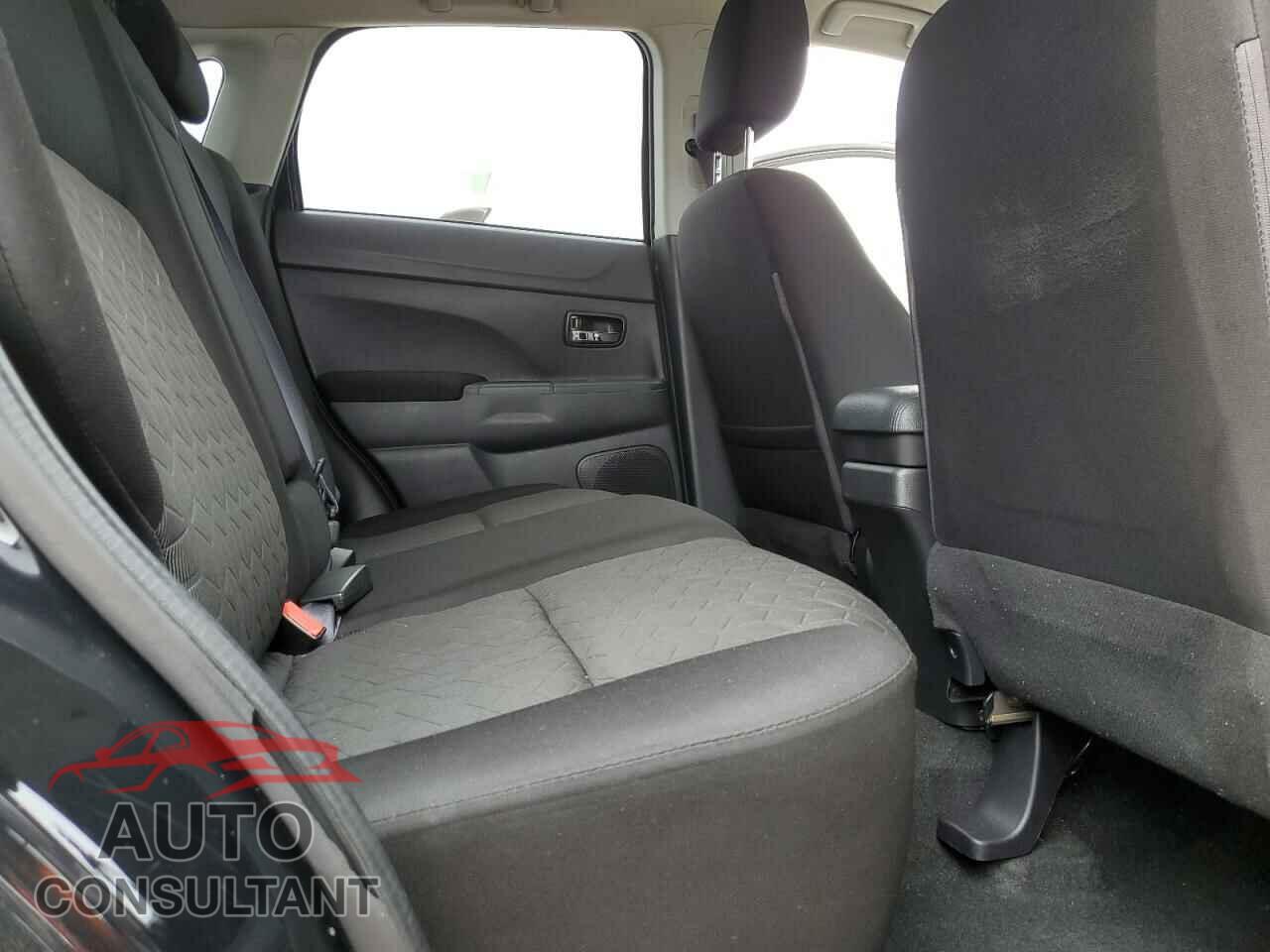 MITSUBISHI OUTLANDER 2020 - JA4AP3AU6LU004936