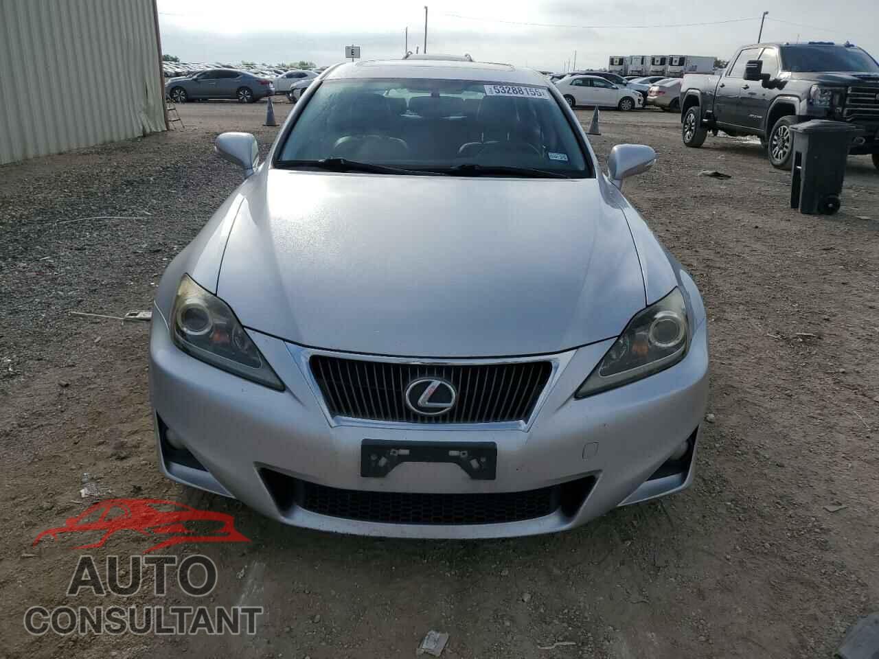 LEXUS IS 2011 - JTHBF5C20B5137543