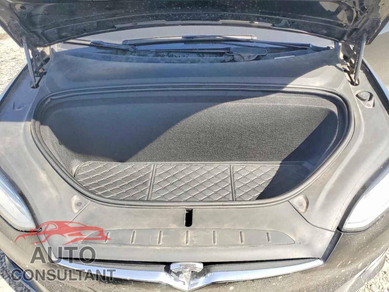 TESLA MODEL X 2020 - 5YJXCBE26LF236251