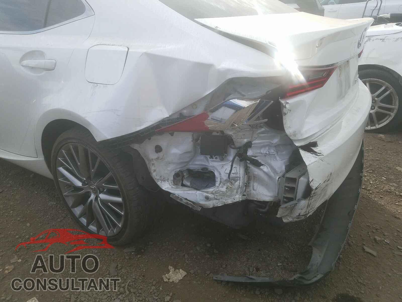LEXUS IS 2016 - JTHBA1D22G5012542