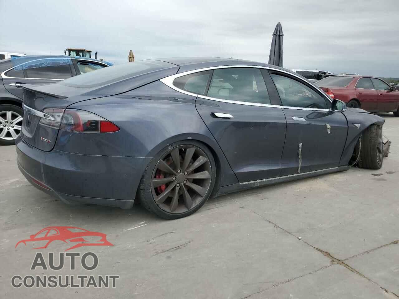 TESLA MODEL S 2016 - 5YJSA1E40GF133392