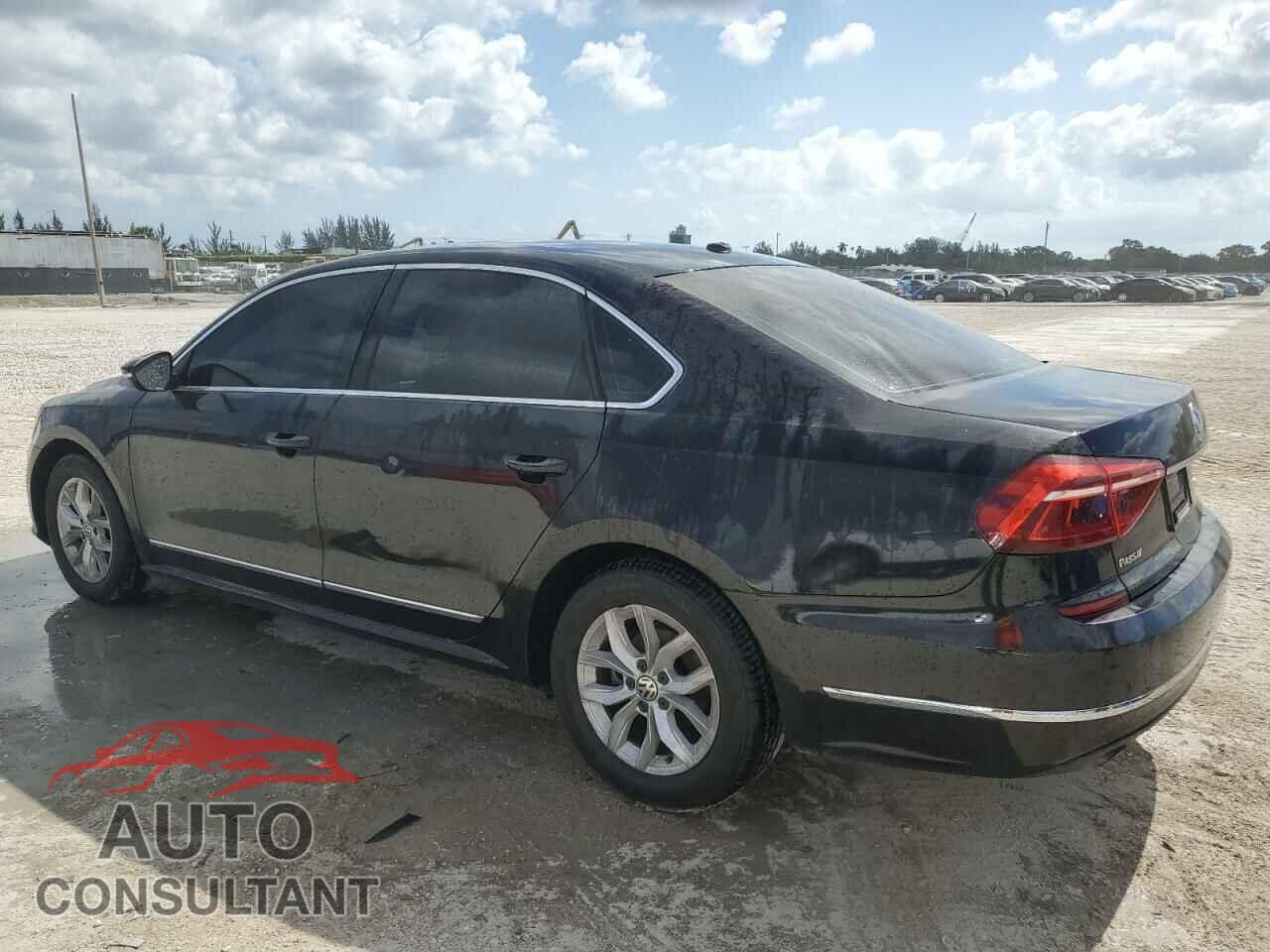 VOLKSWAGEN PASSAT 2017 - 1VWAT7A35HC067150