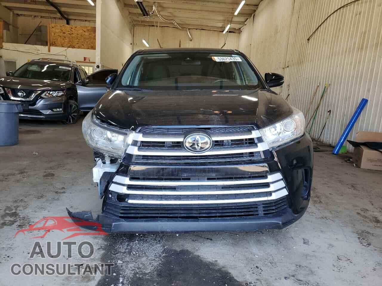 TOYOTA HIGHLANDER 2019 - 5TDBZRFH2KS738043