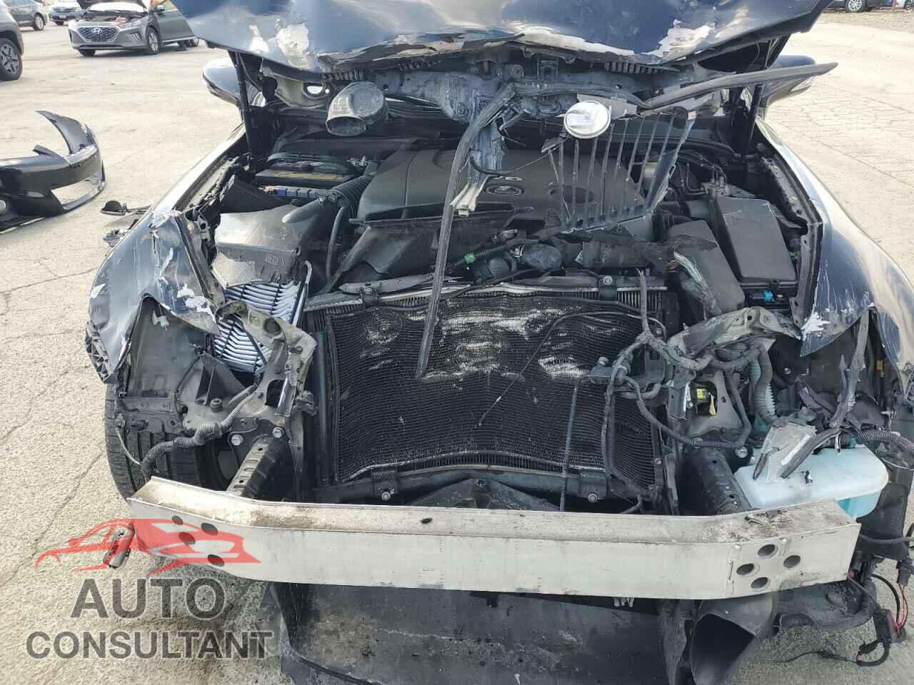 LEXUS IS 2011 - JTHBF5C29B5137282