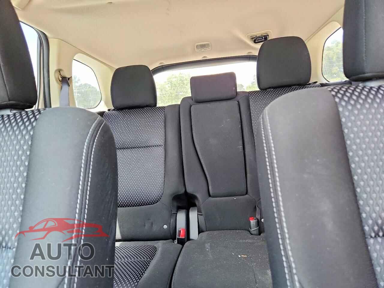 MITSUBISHI OUTLANDER 2018 - JA4AD3A35JZ033456
